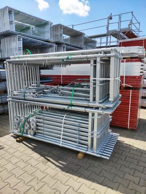 NEU 312qm  Gerüst Stahlgerüst Fassadengerüst Holzböden TOP