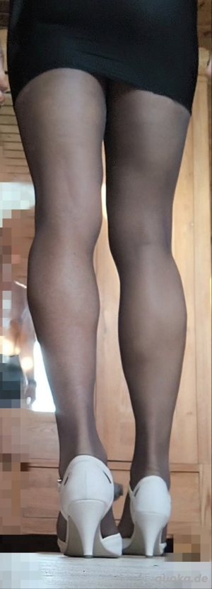 devoter und passiver Mann sucht den aktiven Liebhaber für Nylons und Strumpfhosen 
