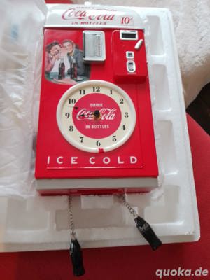 Coca Cola Wanduhr mit Pendel und Beleuchtung 