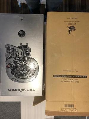 Hot Toys QS002 1 4 Quarter Scale Terminator T-800 Endoskeleton Special Edition Bild 2