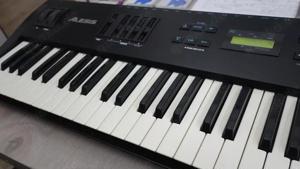 Alesis QS 7 Wohnzimmergerät mit QS Karte und Speicherkarten Bild 5