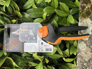 Fiskars P941 Gartenschere NEU Bild 4