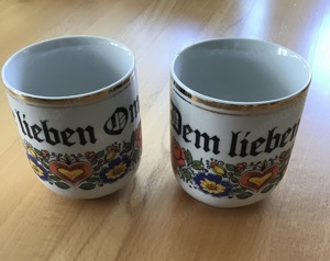 2 Tassen Oma, Opa