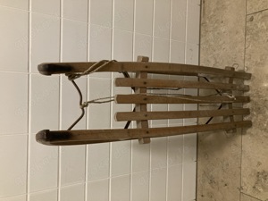 Rodel   Schlitten zu verschenken (dunkel)