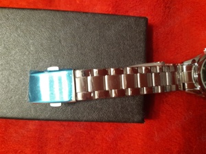 neue silberfarbene Armbanduhr mit grünem Zifferblatt Bild 4
