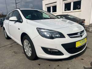 Opel Astra J Sports Tourer Edition / 1. Hand