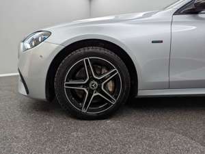 Mercedes-Benz E 300 de 4M AMG LINE*ACC*PANO*MULTIB*360°*BURMES Bild 4