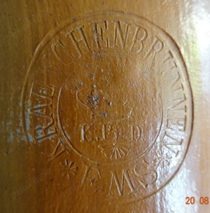 Alte Tonflasche (17) EMS Kraenchen Brunnen, mit Henkel, Krone + Schutz Marke  K.Pr.D Bild 4