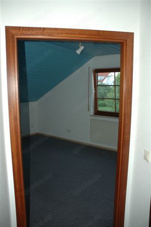 Tolle 3,5 Zi. DG Wohnung in Holzgerlingen 1125.- Euro warm  Keine Tiere Bild 9