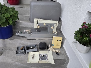 Nähmaschine Necchi Supernova JULIA automatic
