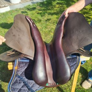 Amerigo Basso Springsattel 17,5'', dunkelbraun, BJ 11.2020 Bild 4