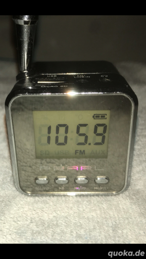 PEARL Mini-MP3-4in1-Musik-Sound-Station mit integriertem Radio, schwarz, 8 Watt