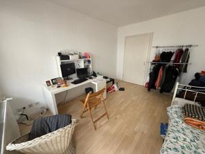 Helles WG-Zimmer in Stuttgart West frei ab 1. April 2025