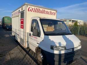 Peugeot Boxer Verkaufsfahrzeug Hähnchengrill