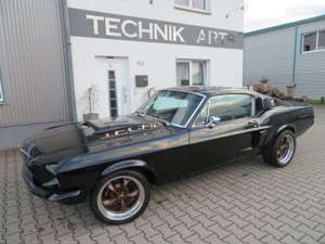 Ford Mustang Motor/5 Gang Getriebe neu, Frame Off Restauriert