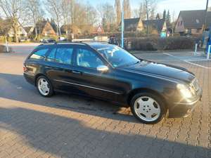 Mercedes-Benz E 320 E 320 T CDI (211.226) Bild 1