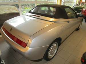 Alfa Romeo Spider 2.0 16V T.Spark L Bild 4
