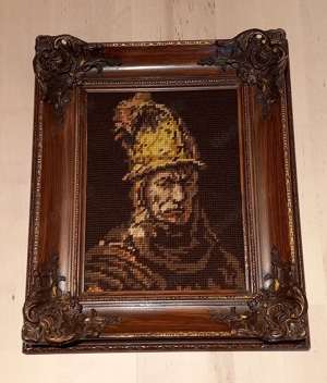   Gobelinstickerei im Holzrahmen, Vintage, Mann mit Goldhelm 