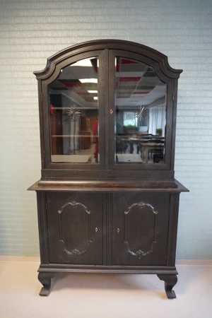 Vitrinenschrank - massiv Eiche - schwarz - Baujahr ca. 1890-1920 gut erhalten