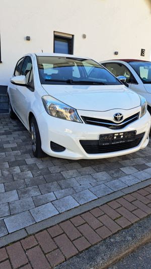 Toyota Yaris 1,0 VHB Rückfahrkamera