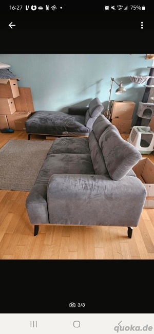 Große gemütliche Couch