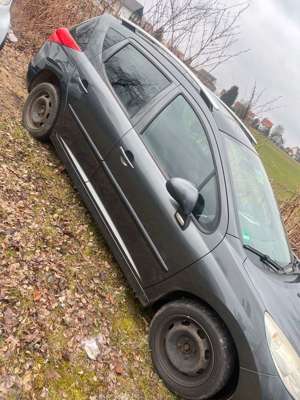 Peugeot 207 SW 95 VTi Sport Bild 4
