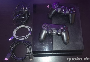Playstation 4 mit 2 Controllern