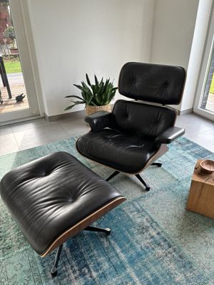 Vitra Lounge Chair & Ottoman