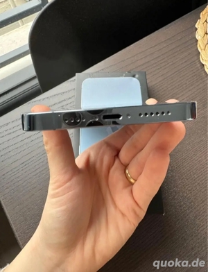 iPhone 15 Pro Max  Bild 4