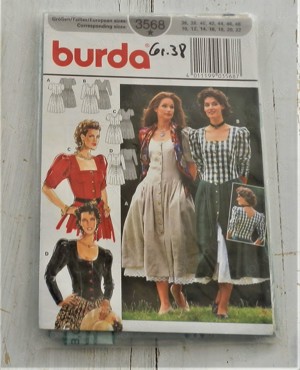 Schnittmuster - je 3    - Dirndlschnitt 5   Bild 3