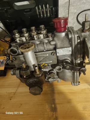   Gebrauchte Dieseleinspritzpumpe für MB 123   8