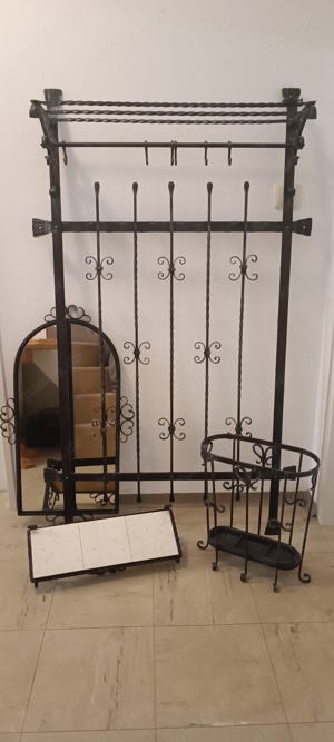 Schmiedeeiserne Garderobe