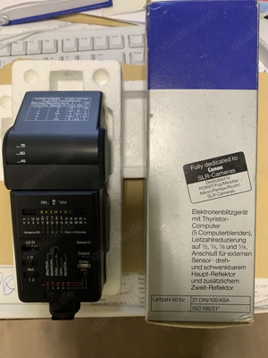 Blitz für Kamera Carena mdc 400-2