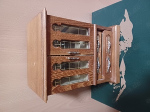 Schmuckschrank - Hingucker auf der Kommode