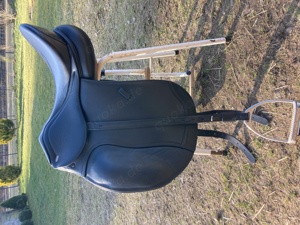 Dressursattel S-Line + Glossy 17,5 BJ 2022