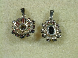 2x Anhänger 333 Gold mit Granat, je 130,- Bild 3