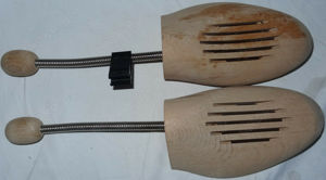 SS5 Schuhspanner Holz Gr. 44-45=6 Spiralfeder Echtholz kaum benutzt einwandfrei erhalten Schuhe Spa
