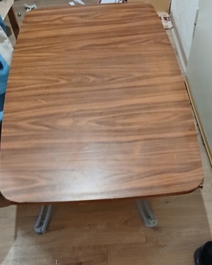 Wohnzimmer tisch zu verschenken 