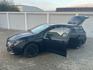 toyota Corolla 2.0 hybrid team D. 