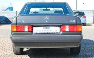 Mercedes-Benz 190 E/SCHIEBEDACH/H ZULASSUNG/TÜV NEU Bild 5
