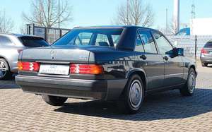 Mercedes-Benz 190 E/SCHIEBEDACH/H ZULASSUNG/TÜV NEU Bild 4