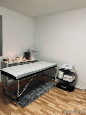 Massage,Rückenmassage,Ganzkörpermassage 