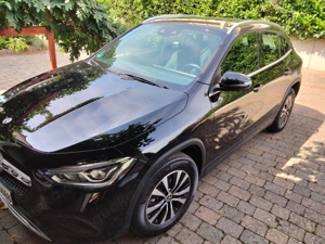 Mercedes GLA 200 in TOP Zustand mit nur 15.700 km