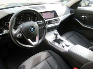 BMW 318 d Touring Advantage Navi/Pano/LED/SHZ/PDC Bild 5