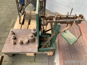alte Kartoffelwaage   Sackwaage mit Gewichten 