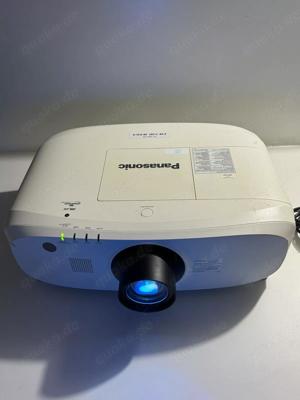 Panasonic PT-EW730Z 3LCD-Projektor Beamer 7000 ANSI Veranstaltungsbeamer 1080P