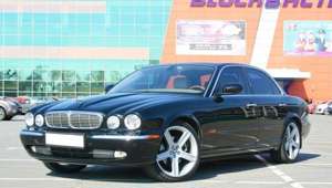 Jaguar XJ8 SWB 3.5 L V8 Sport Premium