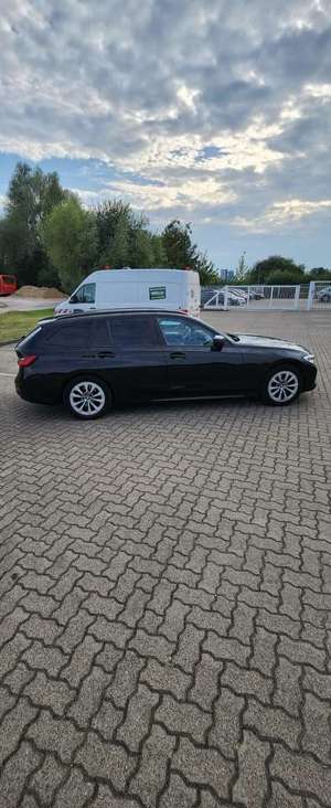 BMW 318 318d Touring Aut. Sport Line Bild 3