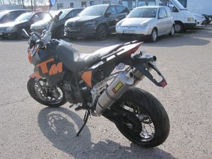 KTM 690 SM LC4 Akrapovic neue Reifen Bild 4
