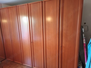 Schlafzimmer zu verschenken